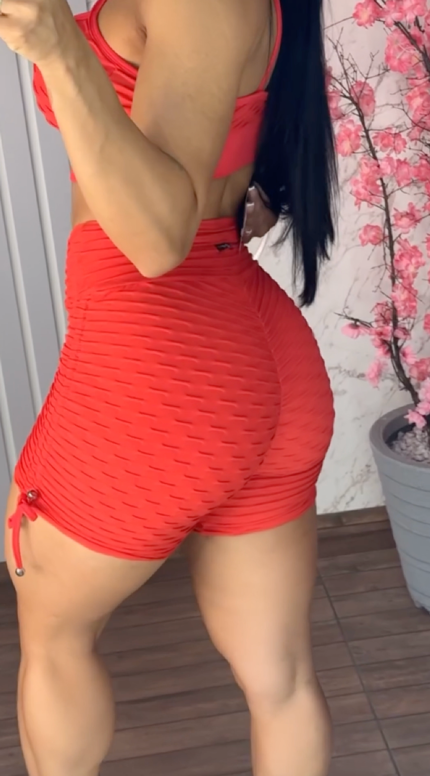 Cropped + Short Carol