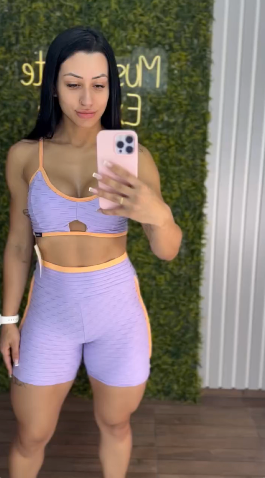 Cropped + Short Melissa